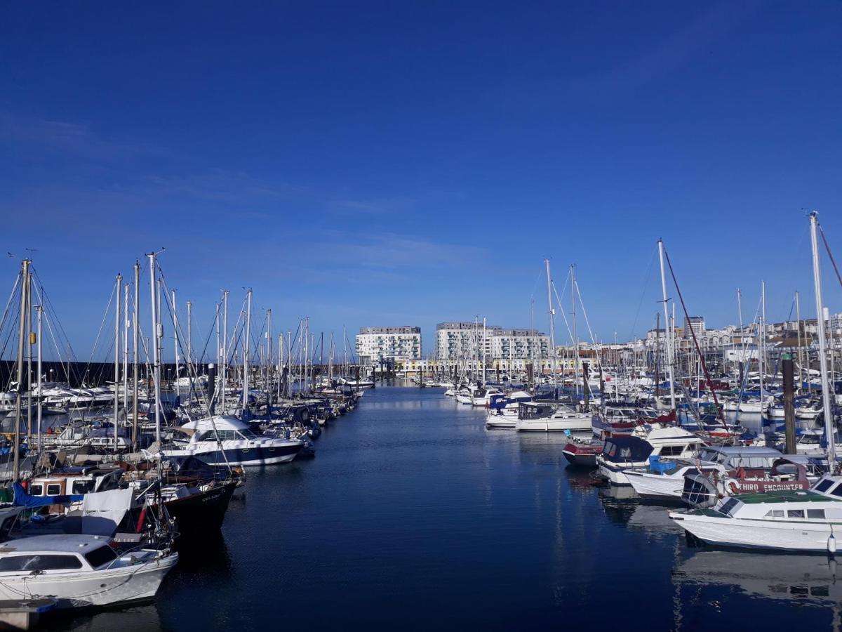 Unique, Loft-Style Apartment With Fantastic Brighton Marina Views Bagian luar foto