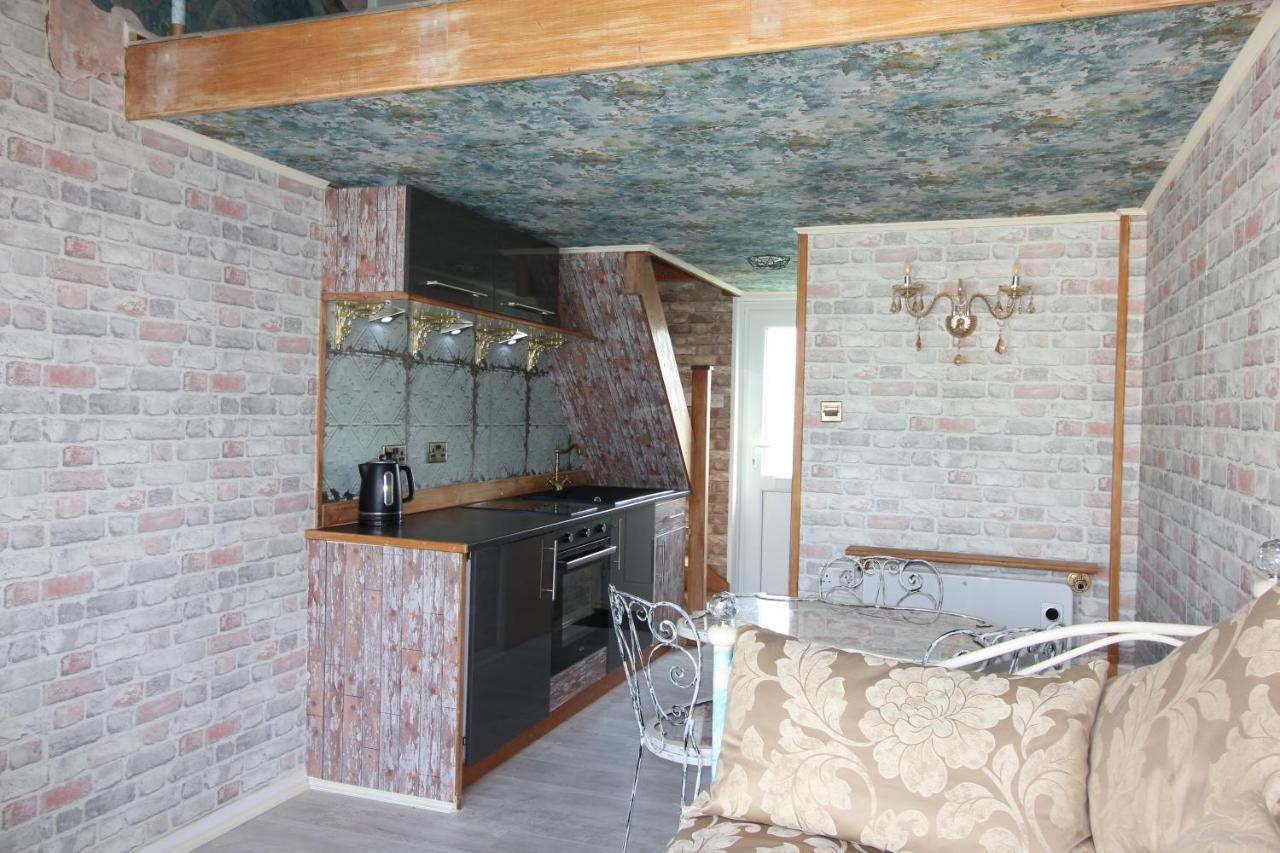Unique, Loft-Style Apartment With Fantastic Brighton Marina Views Bagian luar foto